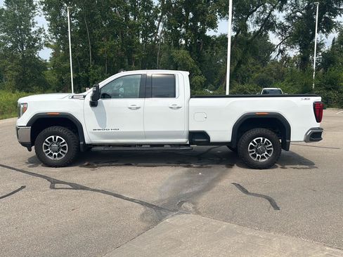 Used 2022 GMC Sierra 2500 SLE w/ SLE Convenience Package AWD/4WD image 2