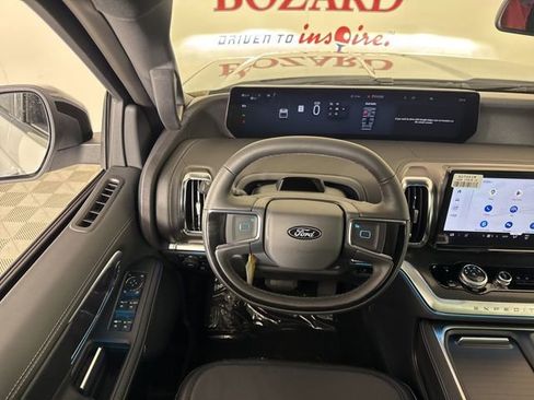 New 2025 Ford Expedition Platinum w/ Stealth Appearance Package image 10
