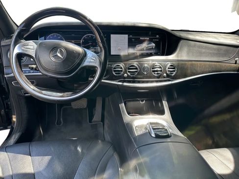 Used 2017 Mercedes-Benz S 550 Sedan image 11