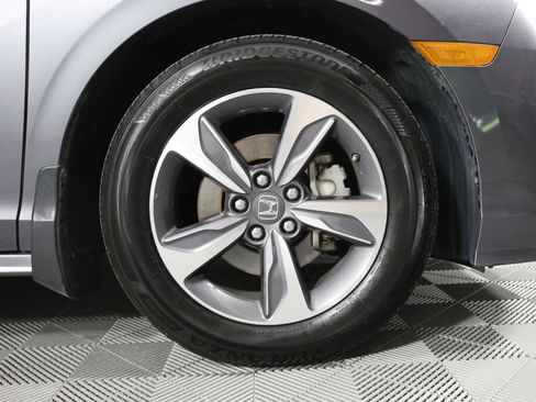 Used 2018 Honda Odyssey Touring image 6