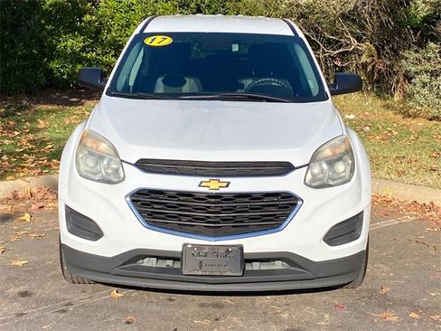 Used 2017 Chevrolet Equinox LS image 2