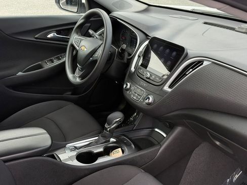 Used 2023 Chevrolet Malibu LT image 8
