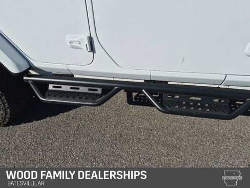 Used 2021 Jeep Wrangler Unlimited Sahara 4xe image 28