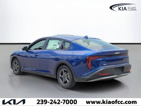 New 2026 Kia K4 FWD image 4