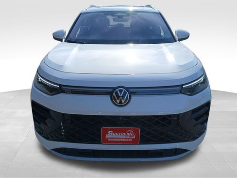 New 2026 Volkswagen Tiguan SEL R-Line image 8