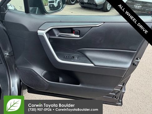 Used 2025 Toyota RAV4 XLE AWD/4WD image 11