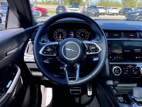 Used 2024 Jaguar E-PACE R-Dynamic SE image 7