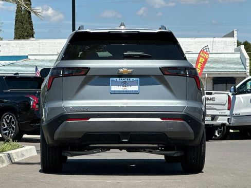 New 2026 Chevrolet Equinox LT image 5
