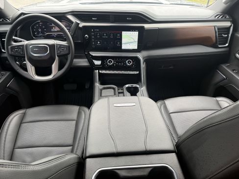 Used 2025 GMC Sierra 2500 Denali w/ Denali Reserve Package image 13