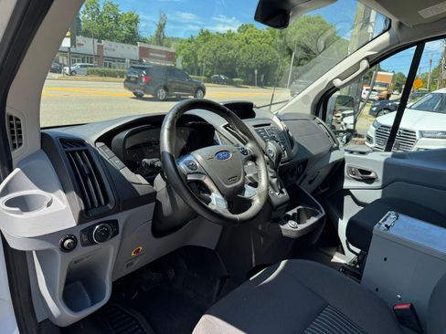 Used 2019 Ford Transit 250 130 Low Roof image 20