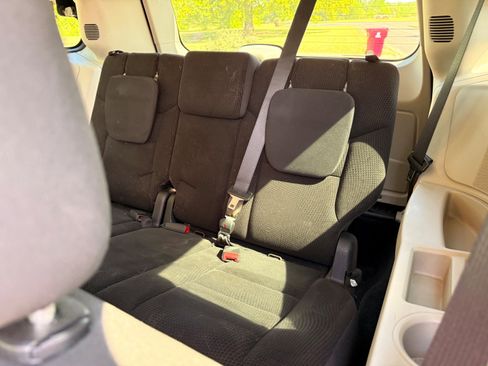 Used 2018 Dodge Grand Caravan SE FWD image 13