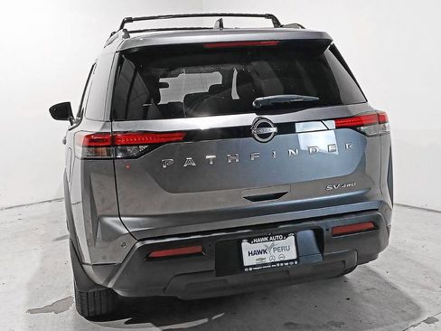 Used 2024 Nissan Pathfinder SV image 5