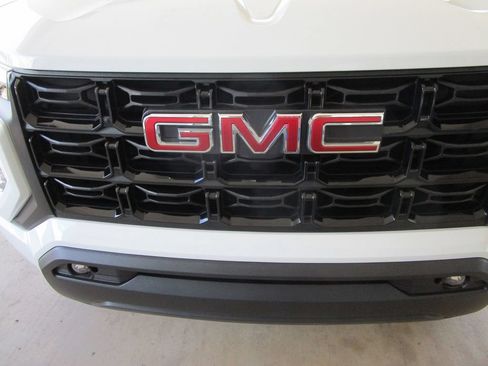 Used 2023 GMC Canyon Elevation w/ Elevation Premium Package AWD/4WD image 21