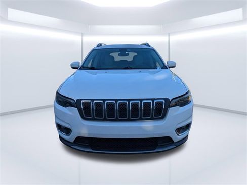 Used 2019 Jeep Cherokee Limited image 9