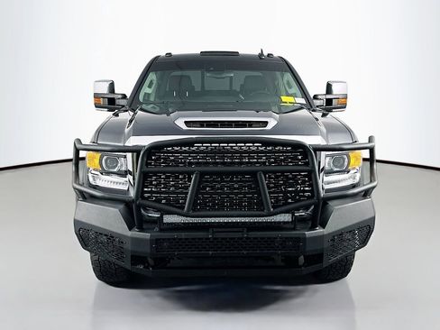 Used 2018 GMC Sierra 2500 Denali w/ Duramax Plus Package AWD/4WD image 2