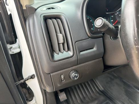 Used 2022 Chevrolet Colorado LT w/ Fleet Safety Package RWD image 21