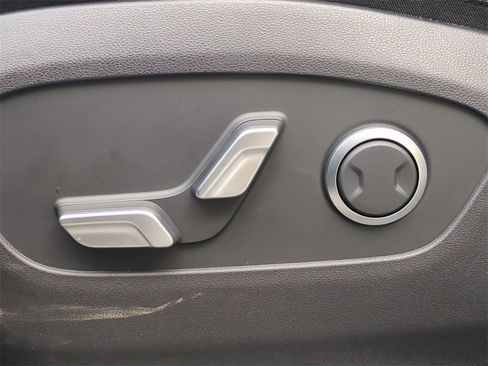 New 2026 Hyundai Ioniq 9 SEL image 24