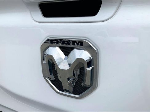 Used 2023 RAM 1500 Laramie AWD/4WD image 29