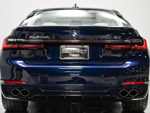 Used 2020 BMW ALPINA B7 xDrive w/ Interior Design Package image 17