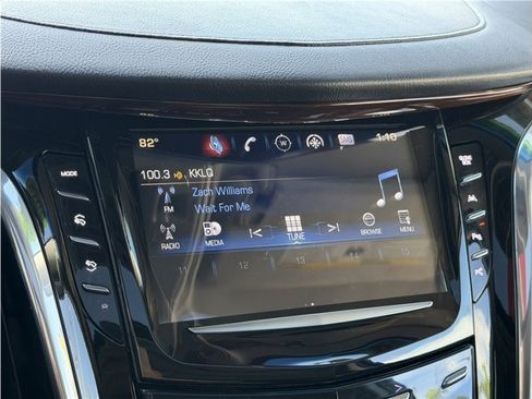 Used 2018 Cadillac Escalade ESV Luxury RWD image 48
