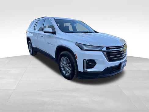 Used 2023 Chevrolet Traverse LT FWD image 7