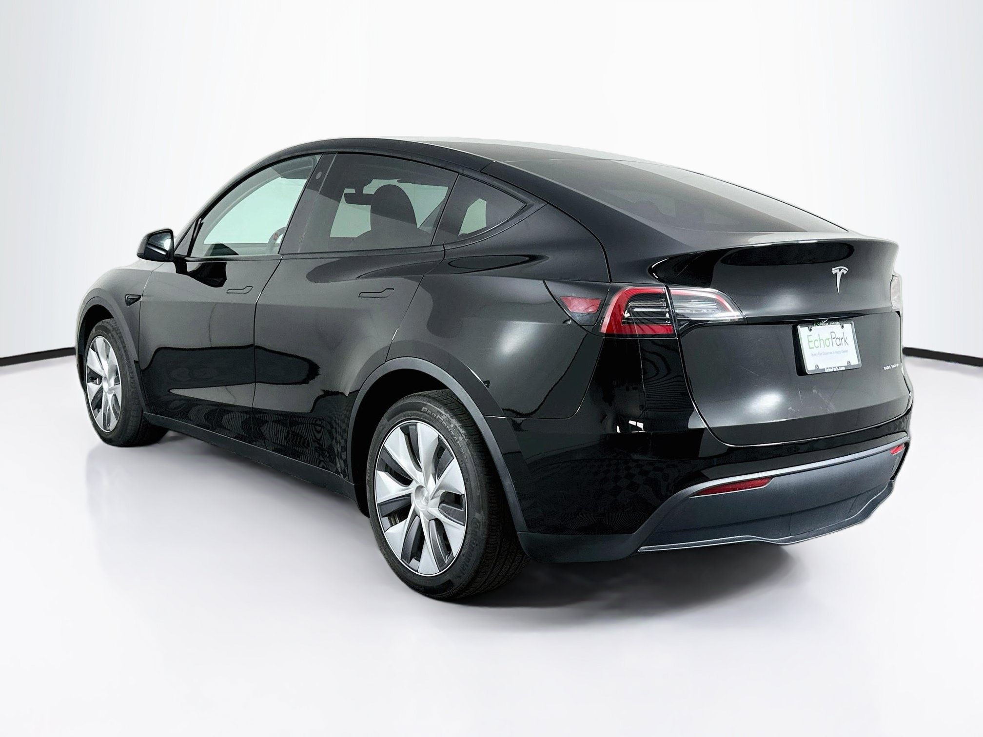 Used 2023 Tesla Model Y AWD image 5
