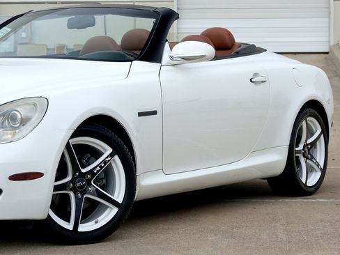 Used 2006 Lexus SC 430 Convertible image 22