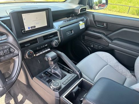 Used 2026 Toyota Tacoma SR5 AWD/4WD image 21