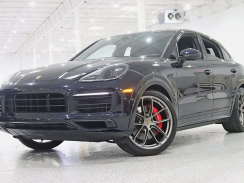 Used 2023 Porsche Cayenne GTS image 6