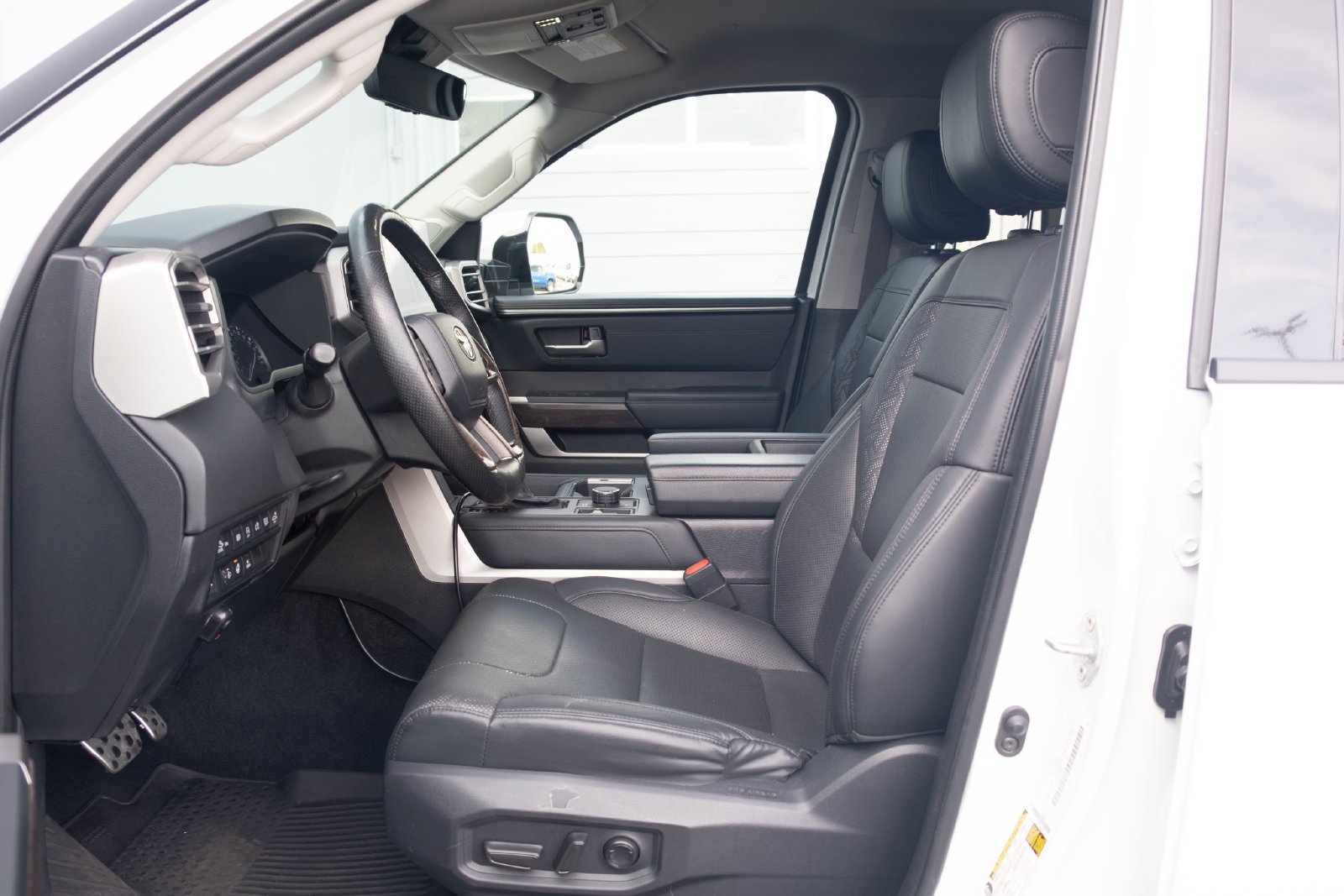 Used 2022 Toyota Tundra Limited w/ TRD Off-Road Package AWD/4WD image 12