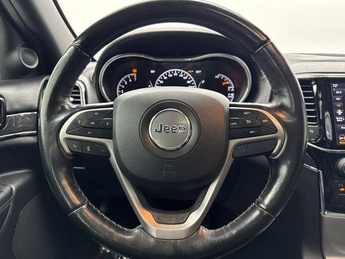 Used 2020 Jeep Grand Cherokee Overland AWD/4WD image 13
