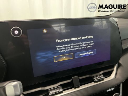 New 2026 Chevrolet Equinox LT w/ Convenience Package II image 11