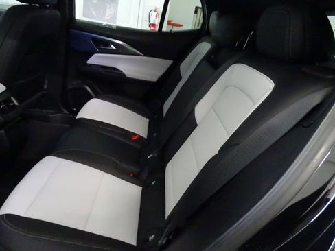 Used 2025 Chevrolet Equinox EV LT FWD image 4