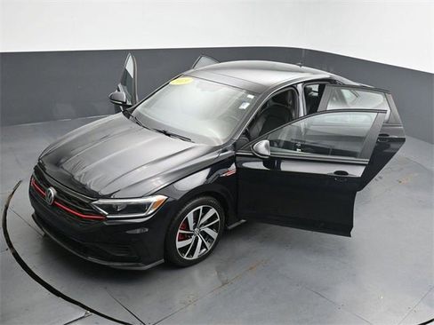 Used 2019 Volkswagen Jetta GLI Autobahn image 38
