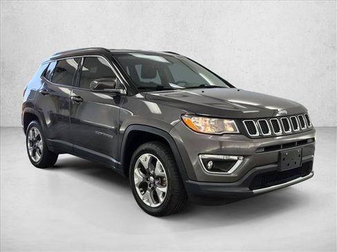 Used 2018 Jeep Compass Limited AWD/4WD image 3