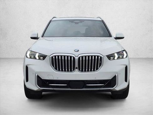 Used 2026 BMW X5 xDrive40i w/ Climate Comfort Package AWD/4WD image 2