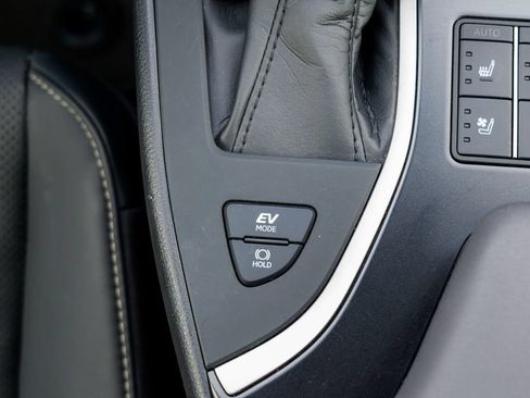 Used 2024 Lexus UX 250h F Sport AWD/4WD image 53