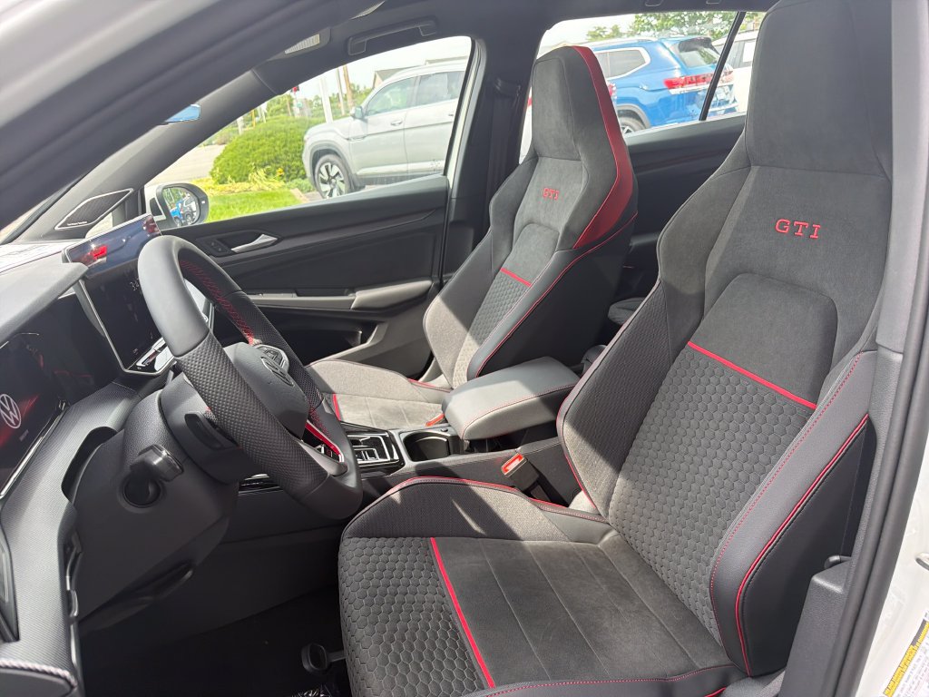 New 2026 Volkswagen GTI SE FWD image 7