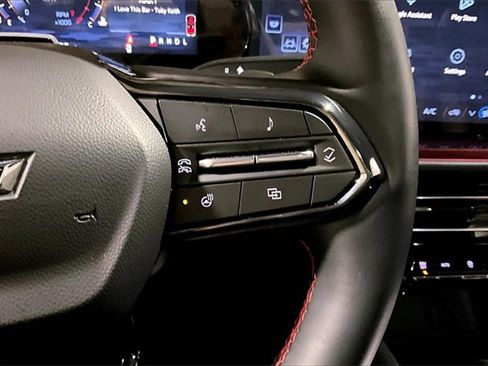 Certified 2024 Chevrolet Traverse RS image 22