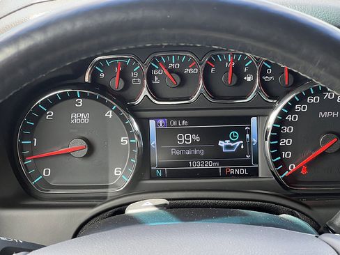 Used 2017 GMC Yukon XL SLT AWD/4WD image 21