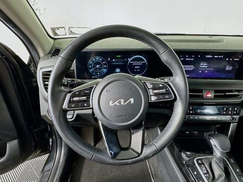 Certified 2024 Kia Seltos S AWD/4WD image 11