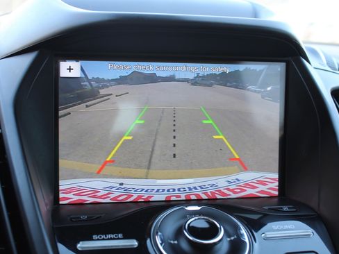 Used 2019 Ford Escape Titanium image 25