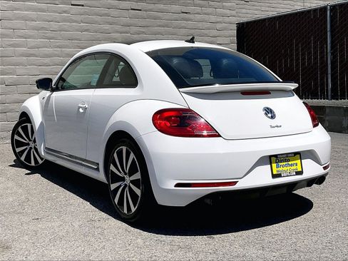 Used 2014 Volkswagen Beetle R-Line FWD image 9