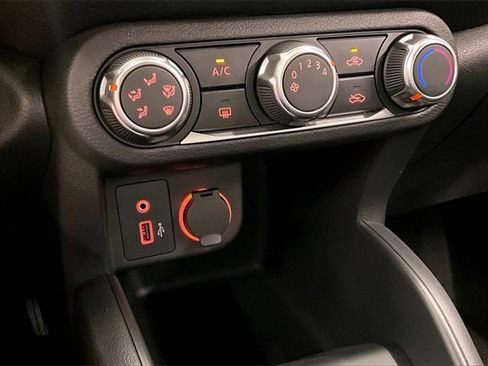 New 2025 Nissan Kicks Play S image 25