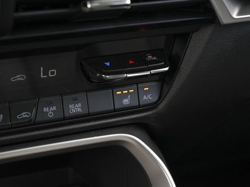 Used 2024 MAZDA CX-90 Plug-In Hybrid w/ Premium Pkg image 34