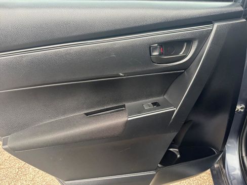 Used 2018 Toyota Corolla L image 22