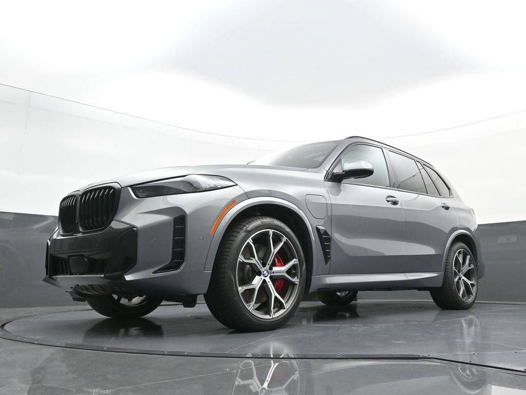 New 2026 BMW X5 xDrive50e w/ M Sport Package AWD/4WD image 24