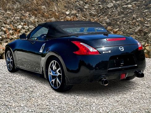 Used 2014 Nissan 370Z Touring w/ Sport Package image 12