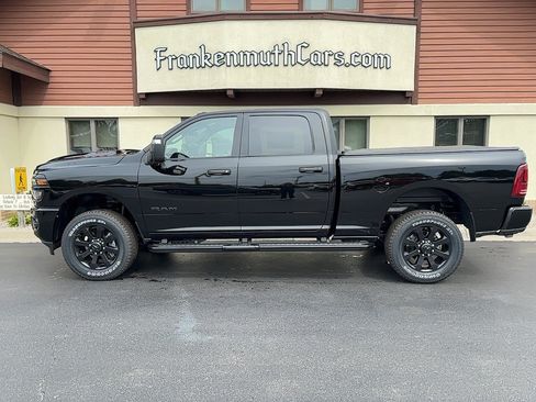New 2026 RAM 2500 Big Horn AWD/4WD image 2