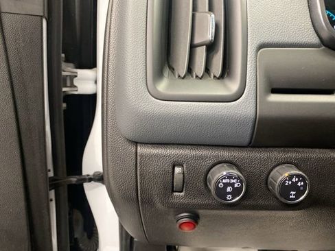 Used 2015 Chevrolet Colorado Z71 image 12